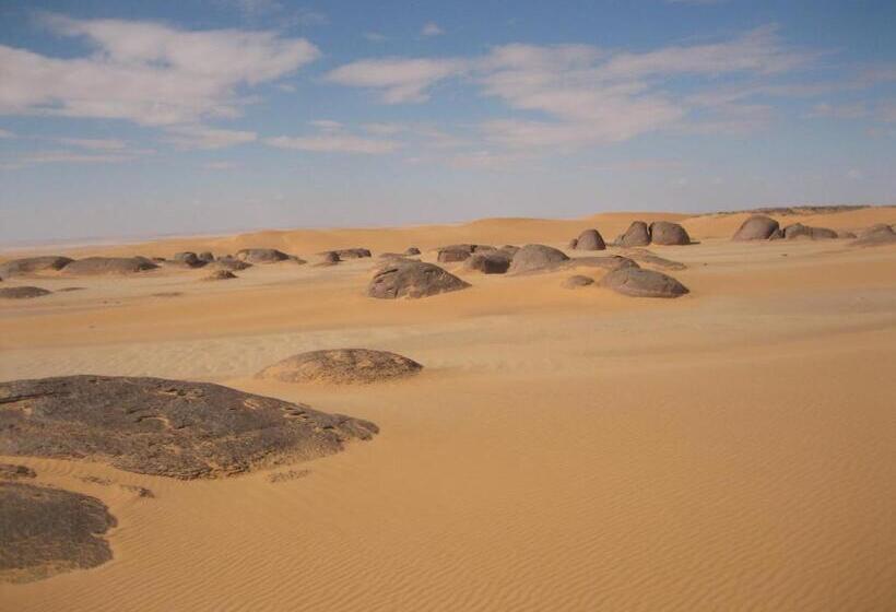 Western Desert Hotel & Safari