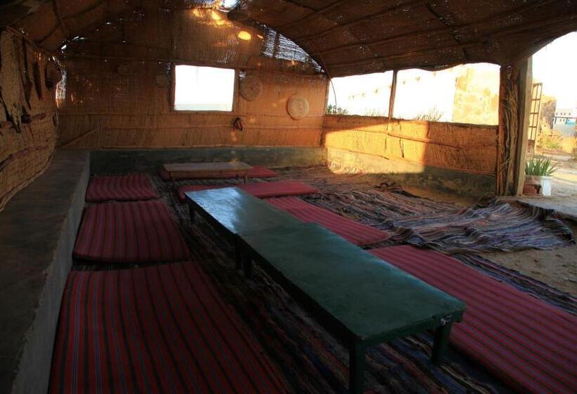 Western Desert Hotel & Safari