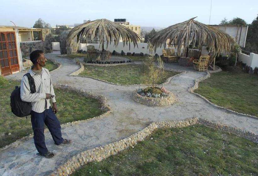 Western Desert Hotel & Safari