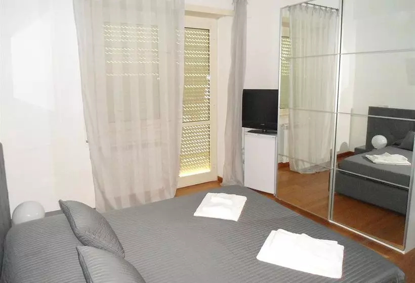 ベッドアンドブレックファースト Altobelli