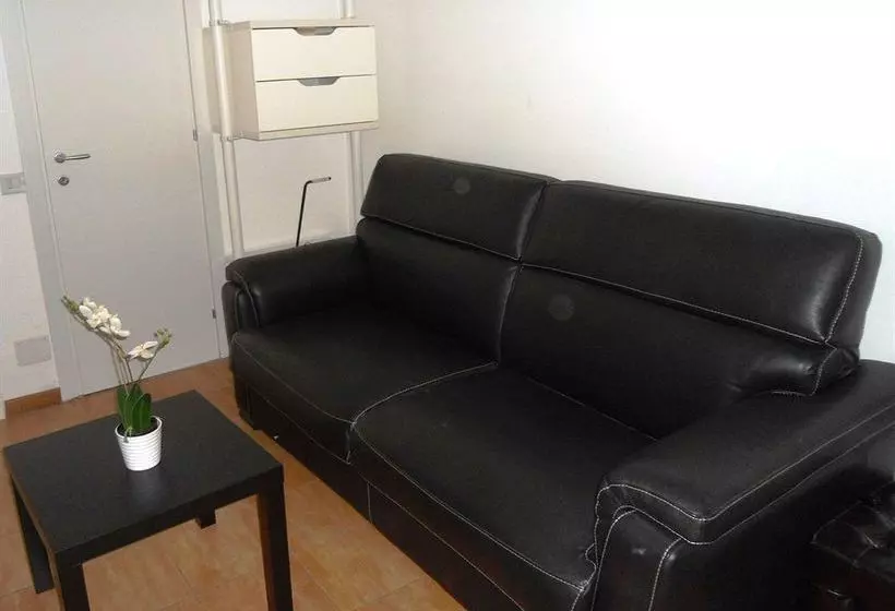 ベッドアンドブレックファースト Altobelli