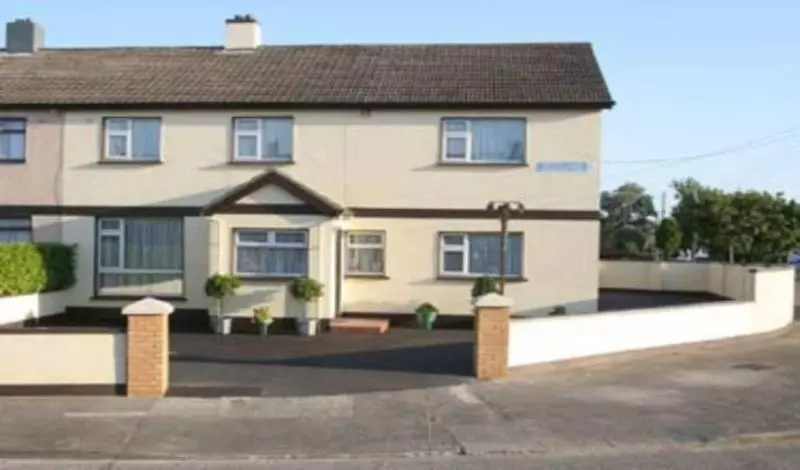 مبيت وإفطار Four Seasons