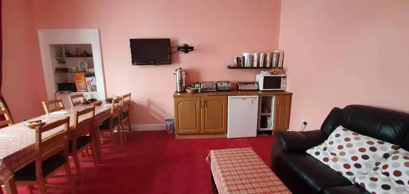 مسافرخانه Dalry Guesthouse