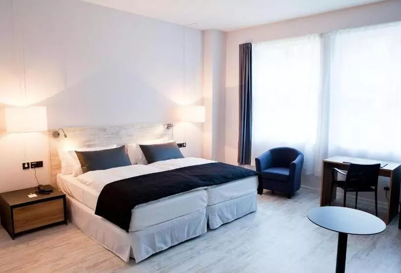 בית מלון כפרי Catalonia Berlin Mitte