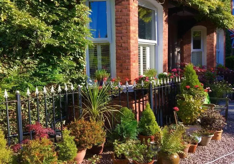 هتل Cheshire Hospitality Ltd Trading As Lennox Lea Studios And Apartments
