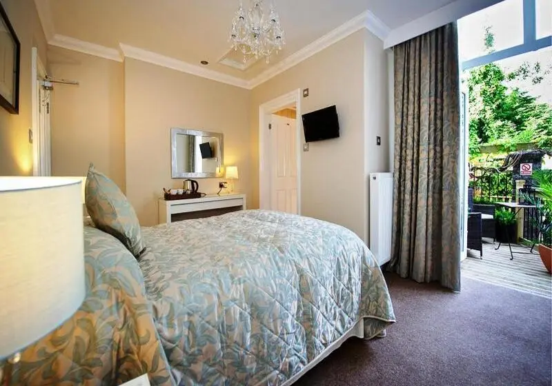 هتل Cheshire Hospitality Ltd Trading As Lennox Lea Studios And Apartments