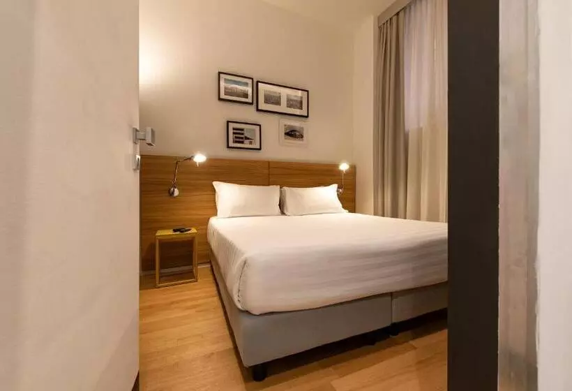 ホテル Coronari Palace