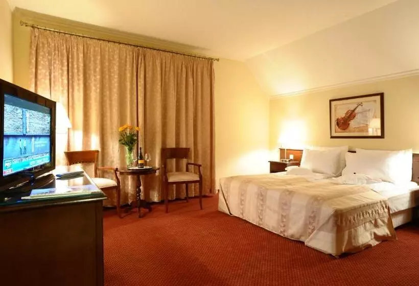 Отель Garden Club