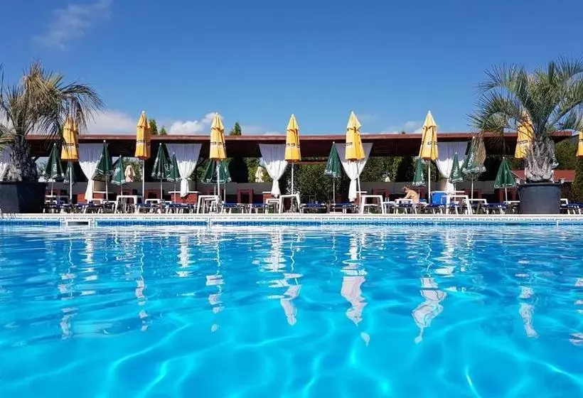 Отель Garden Club