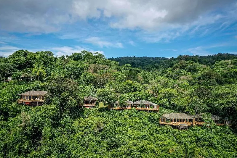 هتل Lapa Rios Lodge By Böëna