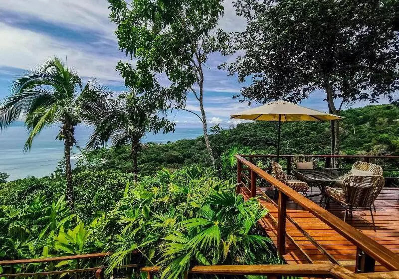 هتل Lapa Rios Lodge By Böëna