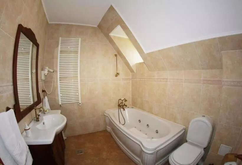 בית מלון כפרי Monterai Resort