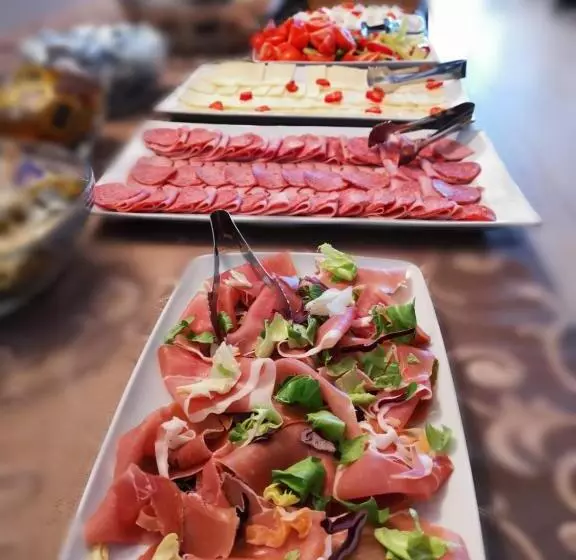 בית מלון כפרי Monterai Resort