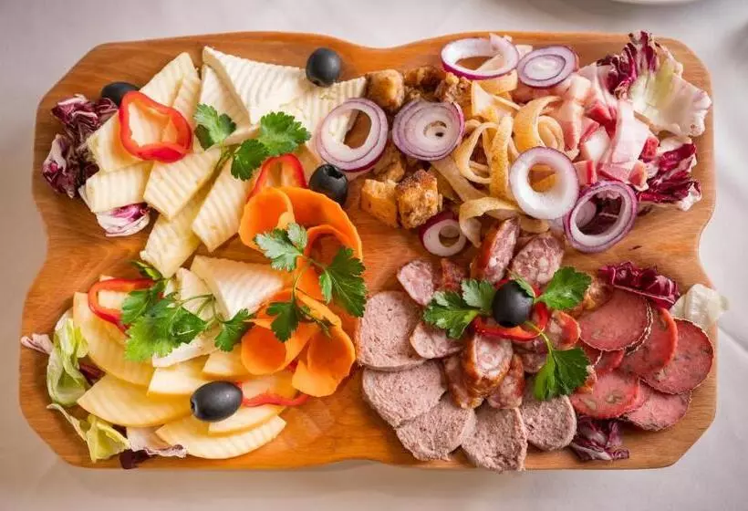 בית מלון כפרי Monterai Resort