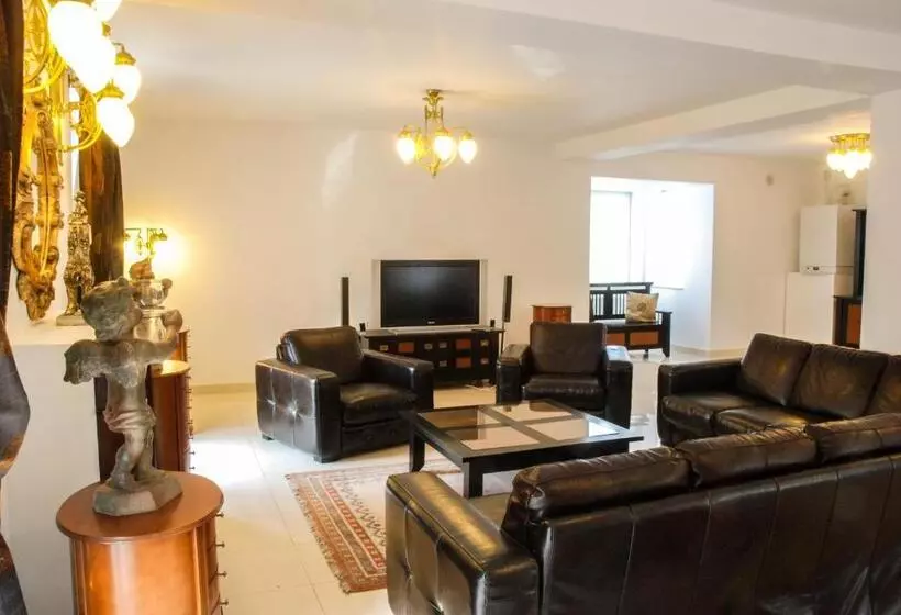 בית מלון כפרי Monterai Resort