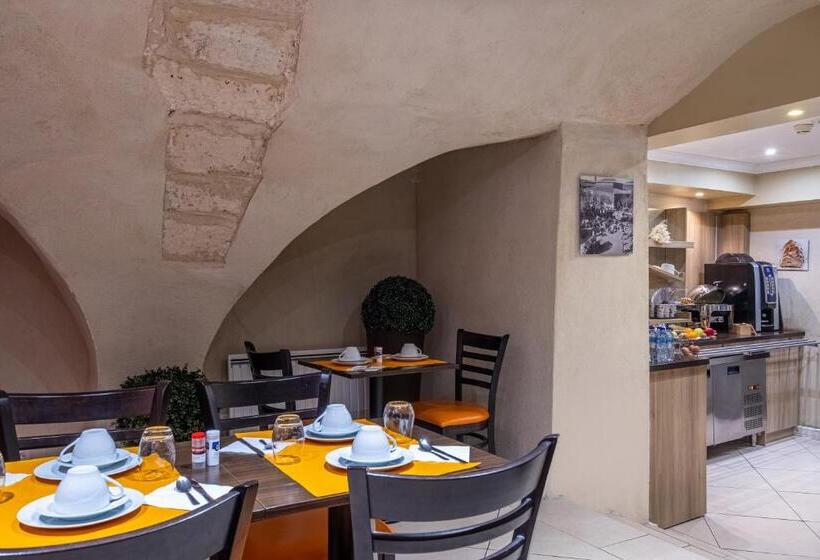 هتل Hôtel 85 Saint Honore