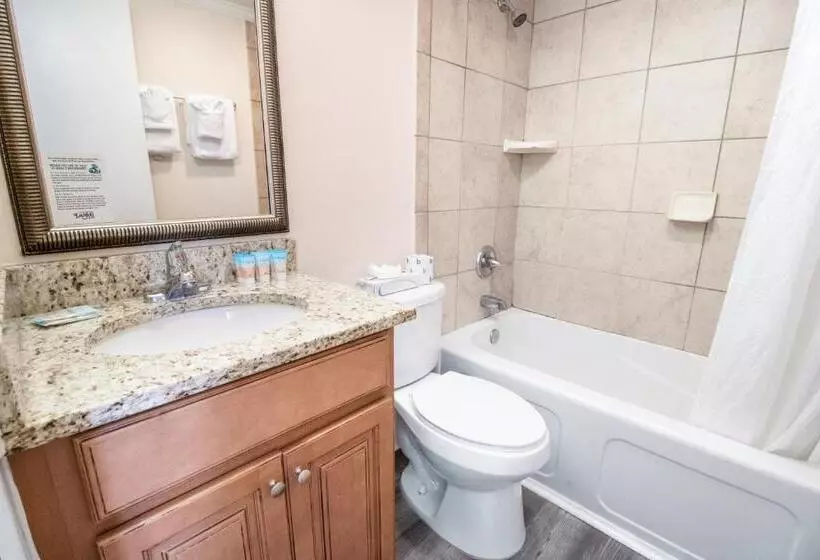 Отель Oceanfront Litchfield Inn