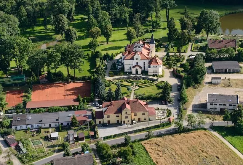 Pałac Brzeźno Spa & Golf