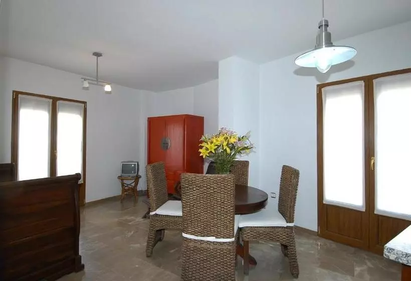 Apartamentos El Tranco Del Mar