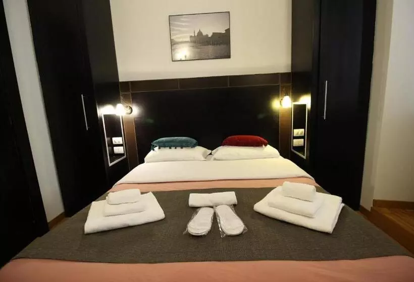 تختخواب و صبحانه Guest House Della Valle Roma