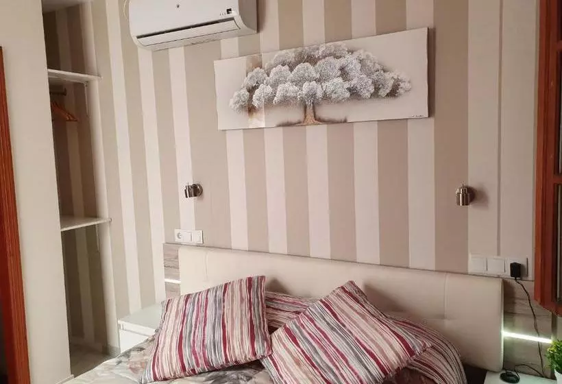 Hostal Puerta Carmona