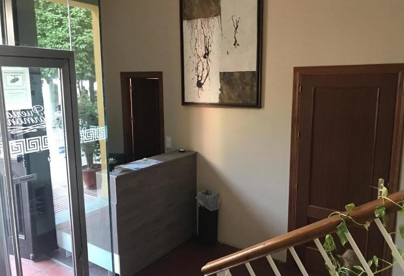 Hostal Puerta Carmona