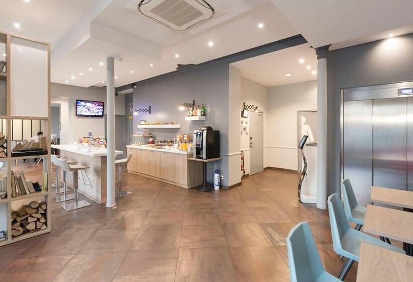 בית מלון כפרי Grand Hôtel Clichy Paris