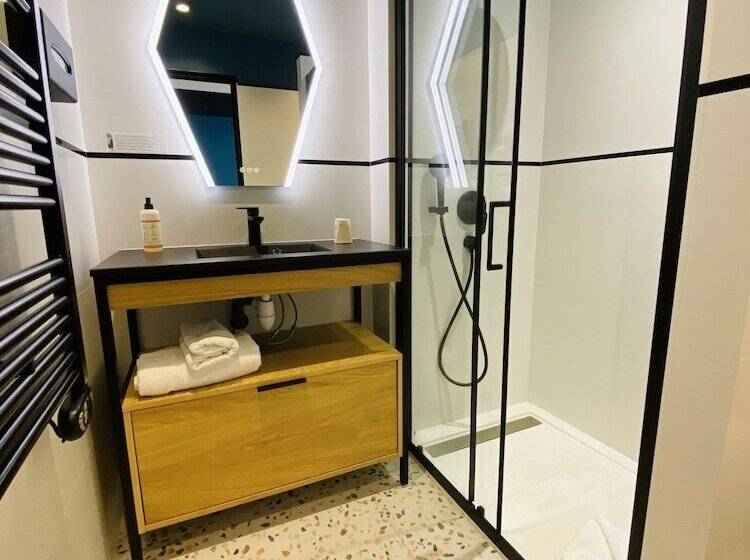 בית מלון כפרי Grand Hôtel Clichy Paris