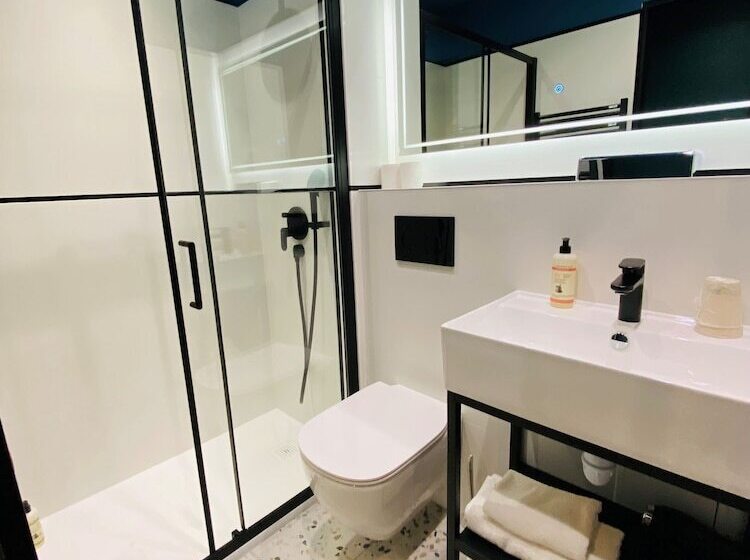 בית מלון כפרי Grand Hôtel Clichy Paris