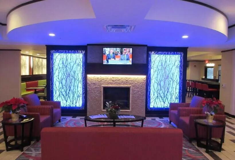 هتل Holiday Inn Express & Suites Butler, An Ihg