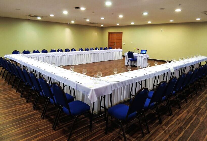 فندق Intercity Manaus