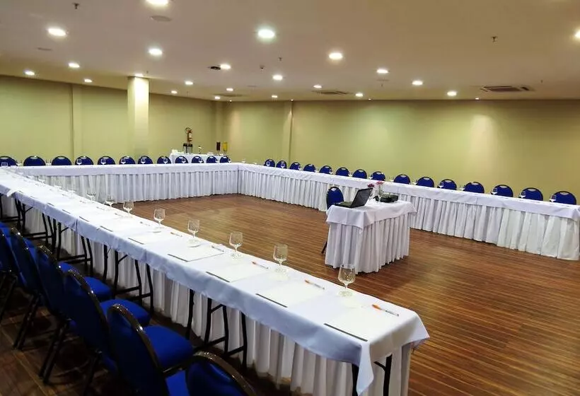 فندق Intercity Manaus