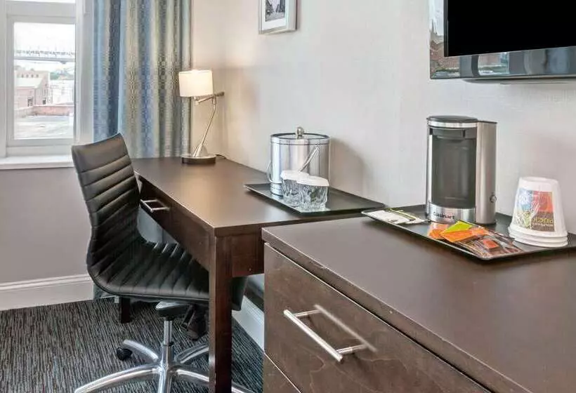 酒店 Wyndham Garden Long Island City