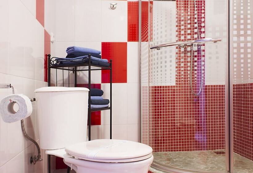 Royal Court Legerova