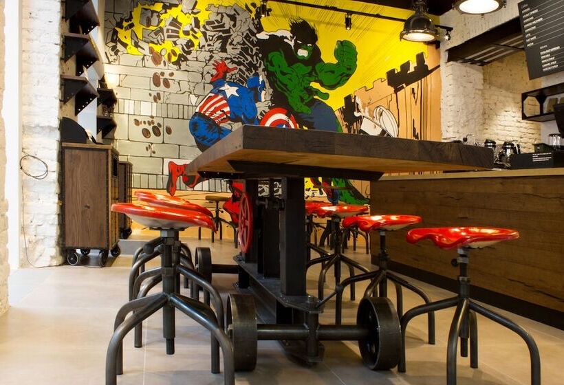 Royal Court Legerova