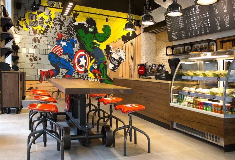 Royal Court Legerova