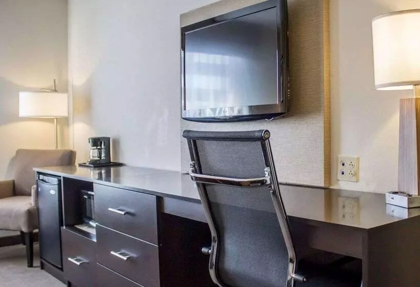 Sleep Inn & Suites Moundsville Wheeling