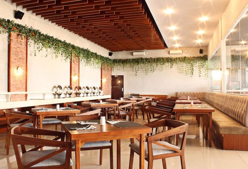 Aston Sunset Beach Resort  Gili Trawangan