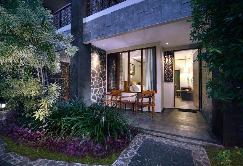 Aston Sunset Beach Resort  Gili Trawangan