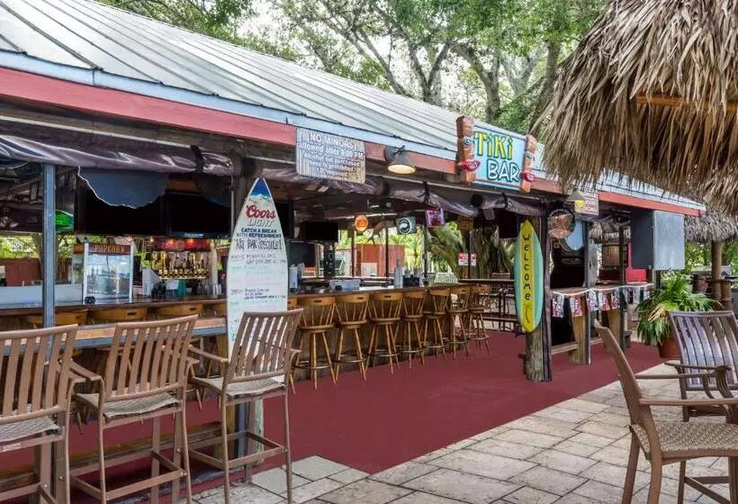 Days Inn By Wyndham Fort Myers Springs Resort