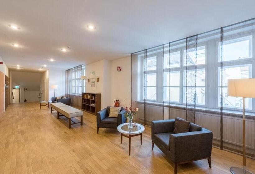 여관 Benediktushaus Im Schottenstift