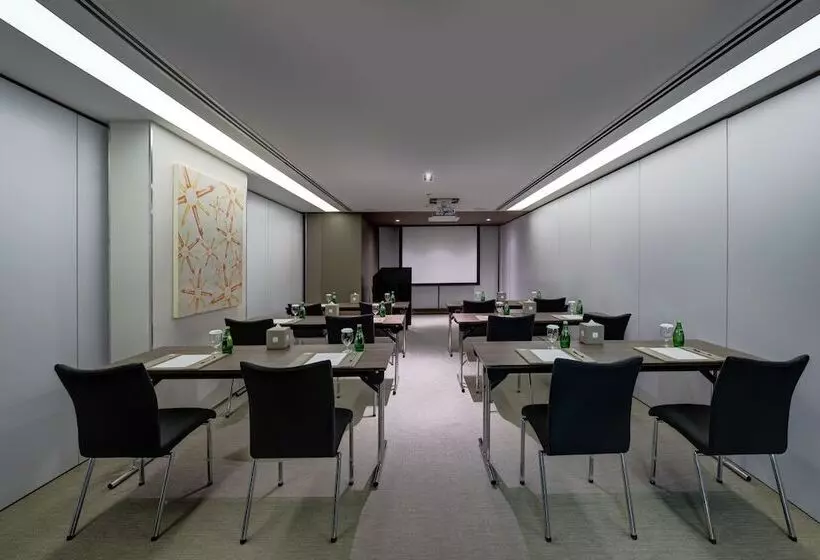 ホテル 72 Sharjah Waterfront