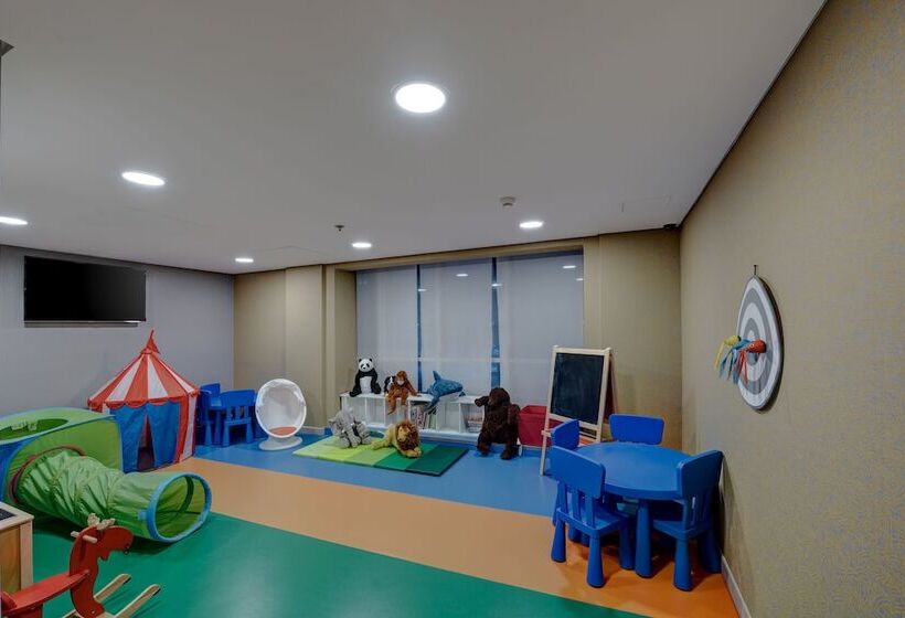 בית מלון כפרי 72 Sharjah Waterfront