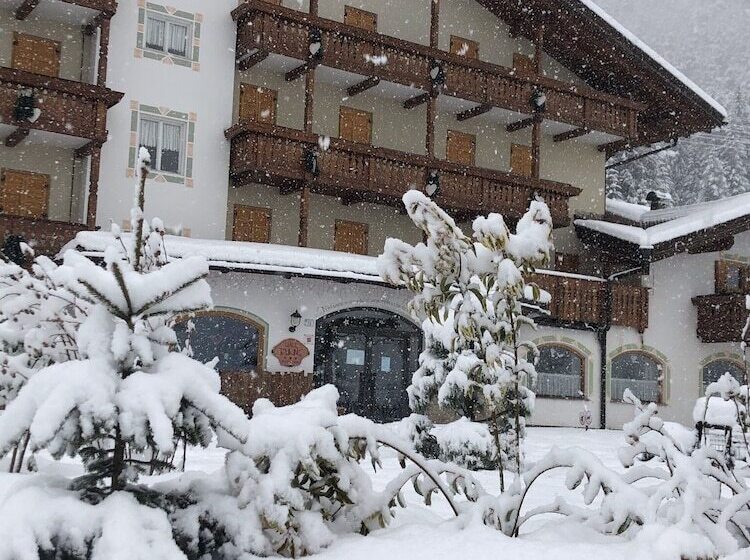 Alpine Touring Hotel Petfriendly