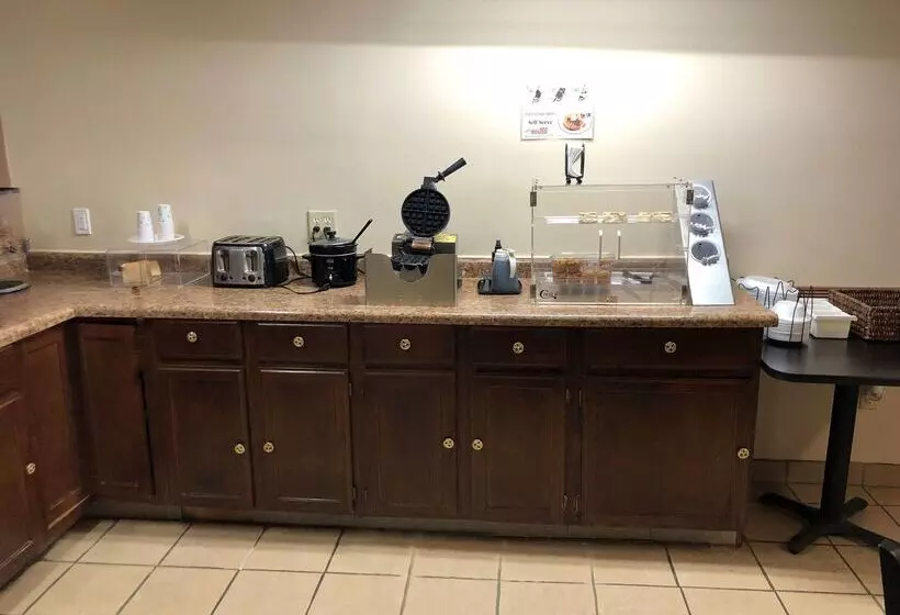 ホテル Americas Best Value Inn Beatrice