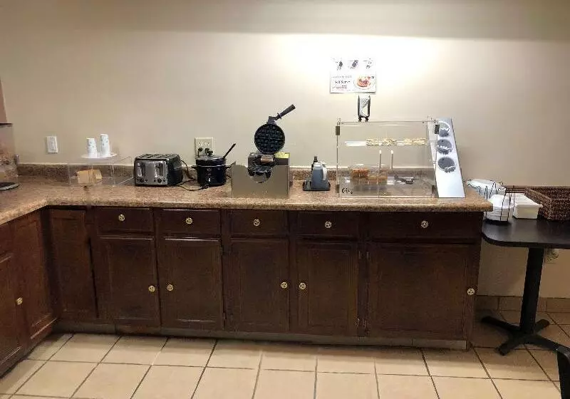 ホテル Americas Best Value Inn Beatrice