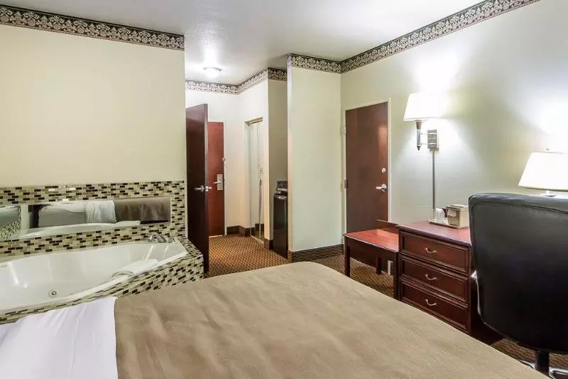 هتل Best Western Nsu Inn