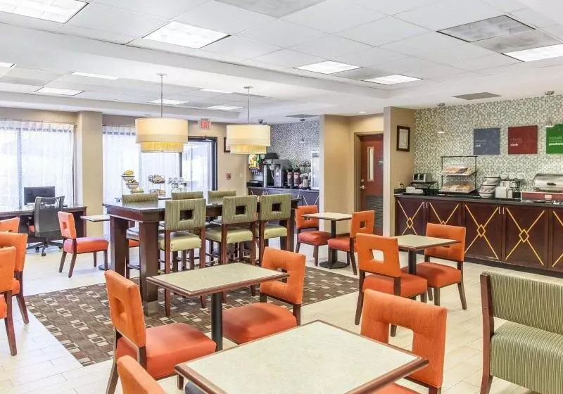 ホテル Comfort Inn Near Quantico Main Gate North