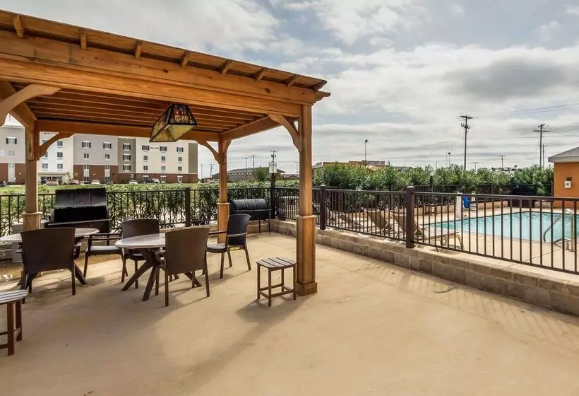 Отель Comfort Suites Cotulla Near I35