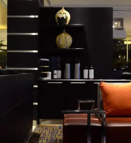 Отель Courtyard Toluca Tollocan